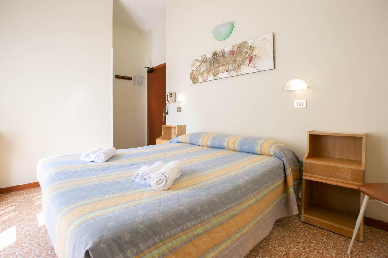 Hotel Ischia Rimini Exteriér fotografie