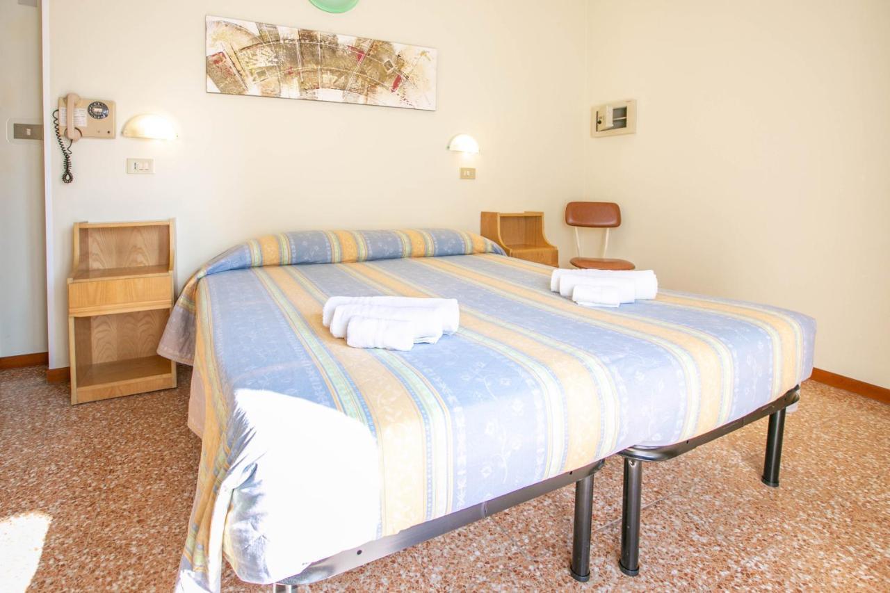 Hotel Ischia Rimini Exteriér fotografie